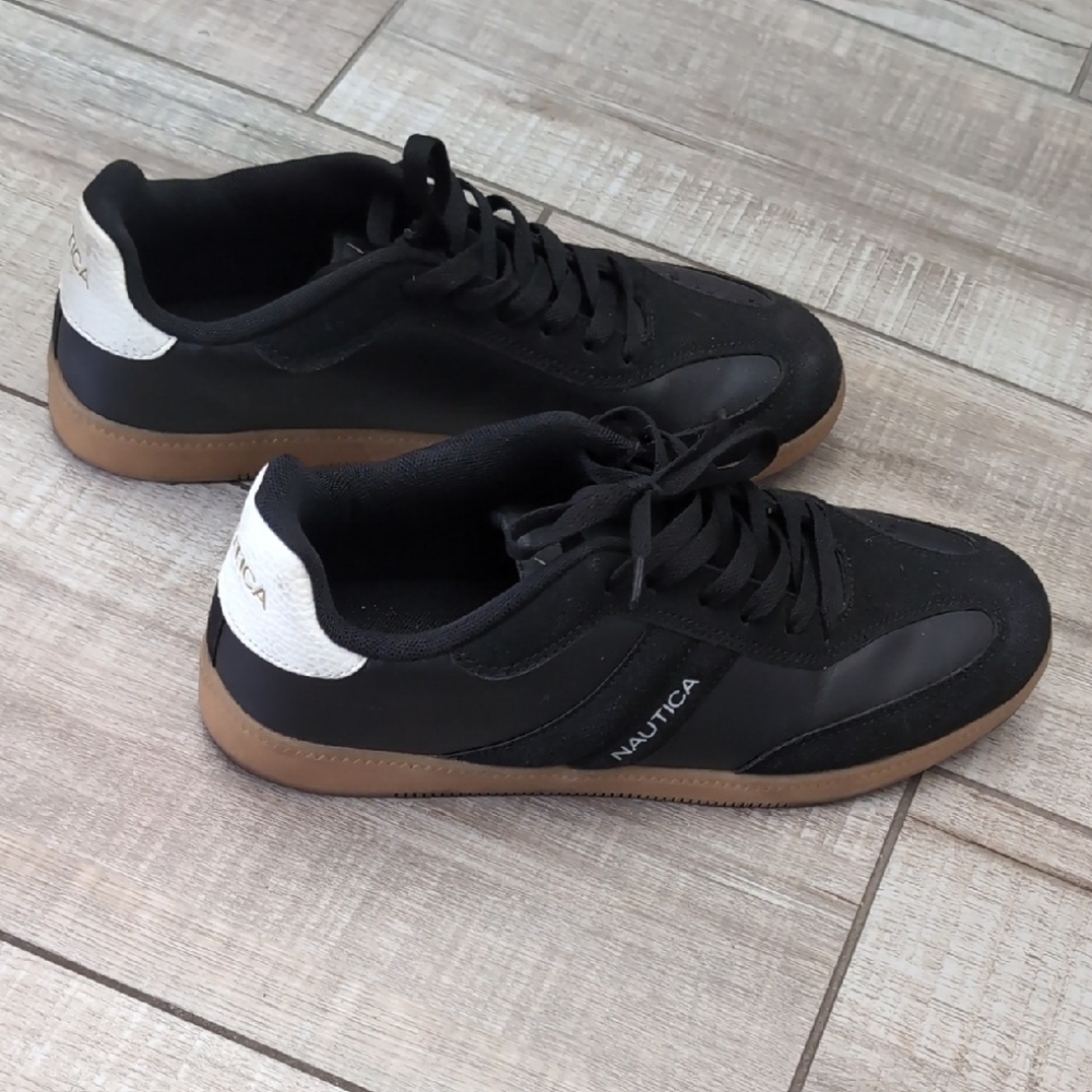 Nautica Women's Black and White Sneakers
